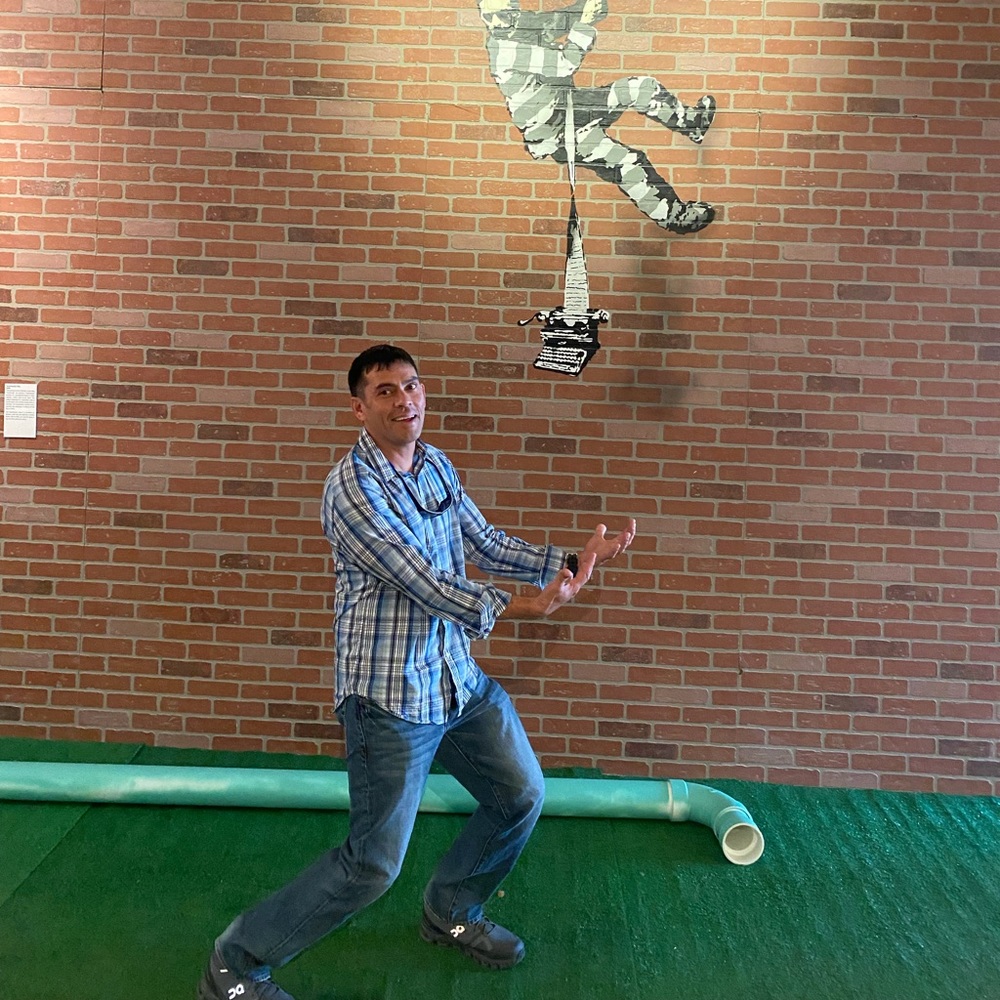 Meet your Posher, Denny